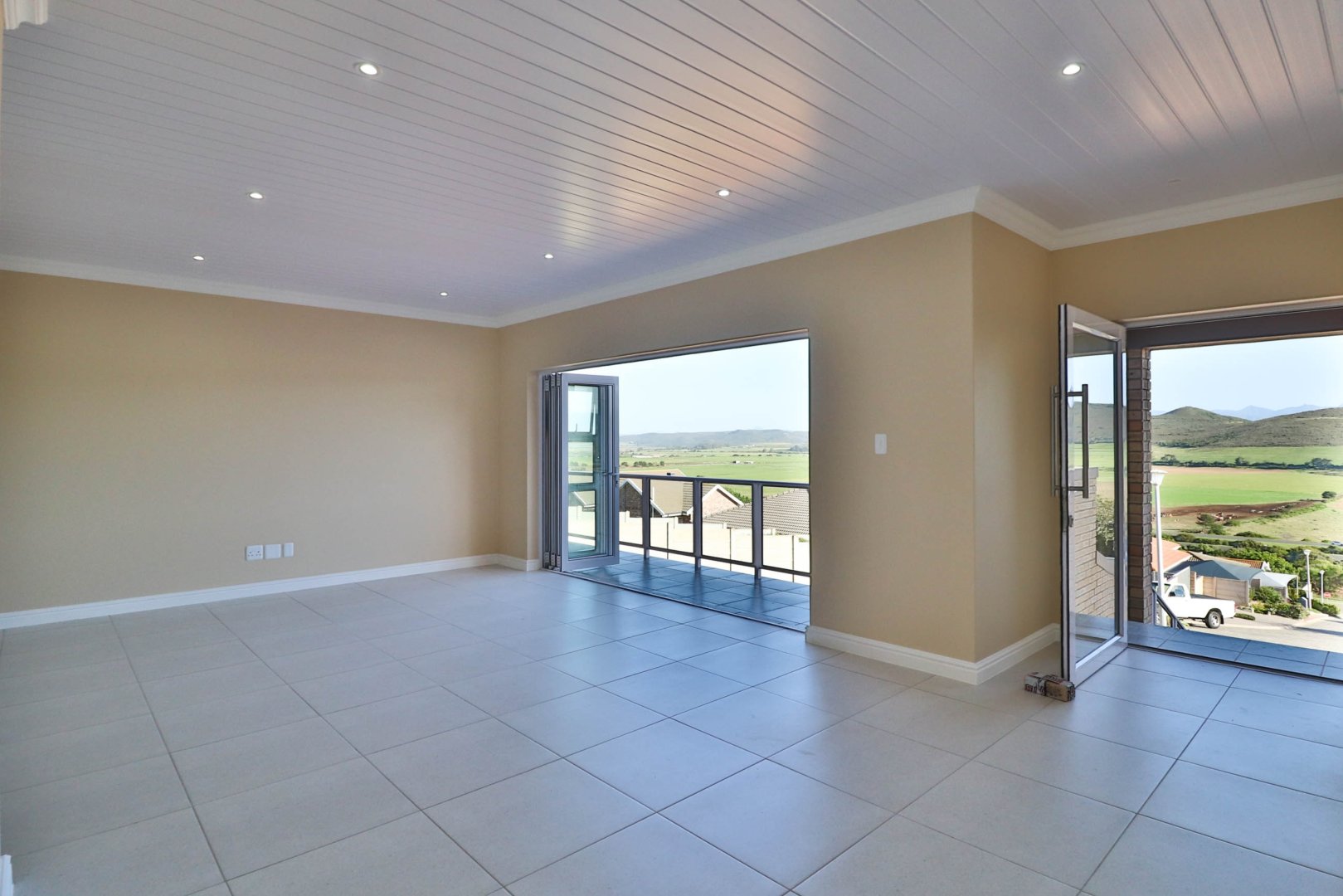 3 Bedroom Property for Sale in Reebok Western Cape